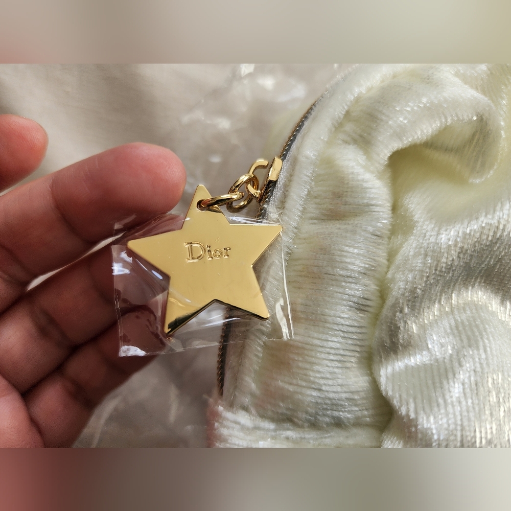 Christian Dior Puffy White Pouch - Picture 3 of 5
